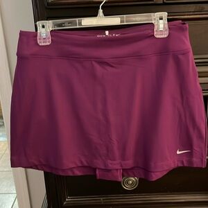 EUC like new Nike Golf Dri-Fit skirt and matching undershirts. Size Medium.
